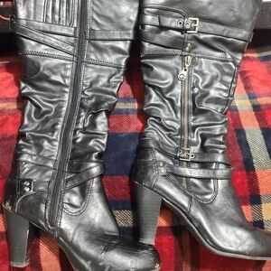 Stylish Black Heeled Boots